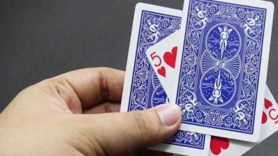Bật mí cách nhận biết lá bài từ mặt sau chuẩn xác tới 90%